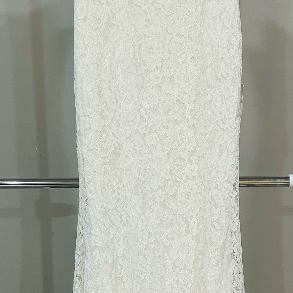 Lulu's. NWT Strapless White Lace Mermaid Gown - Picture 3 of 15